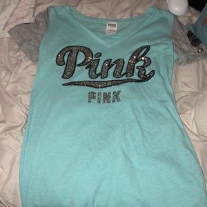 Vs/pink shirt